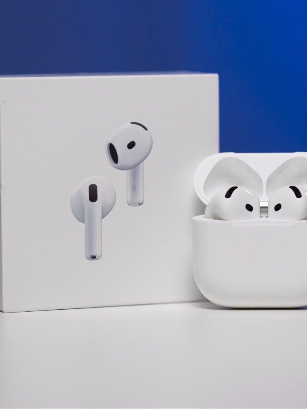 Apple Earbud-Style Wireless Bluetooth Headphones — White